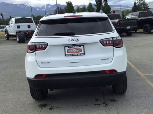 Certified 2024 Jeep Compass Latitude image 7