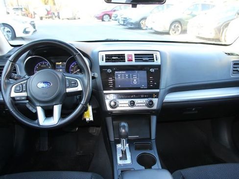 Used 2017 Subaru Outback 2.5i Premium image 27