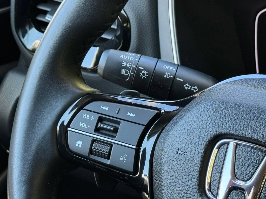 Certified 2025 Honda Pilot Touring image 23