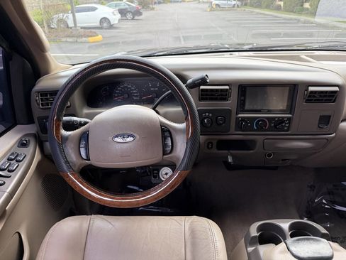 Used 2003 Ford F350 Lariat image 17