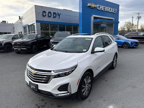 Used 2023 Chevrolet Equinox Premier AWD/4WD image 4