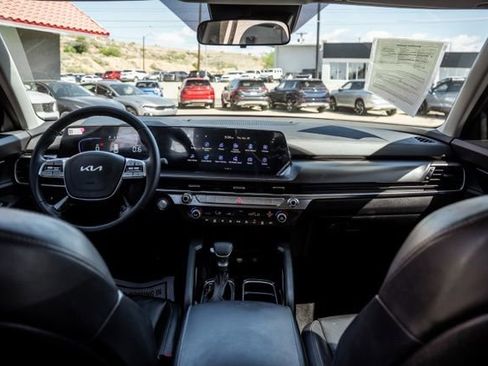Used 2025 Kia Telluride LX FWD image 12