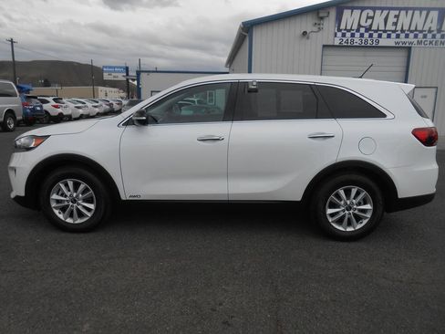 Used 2019 Kia Sorento AWD V6 image 6