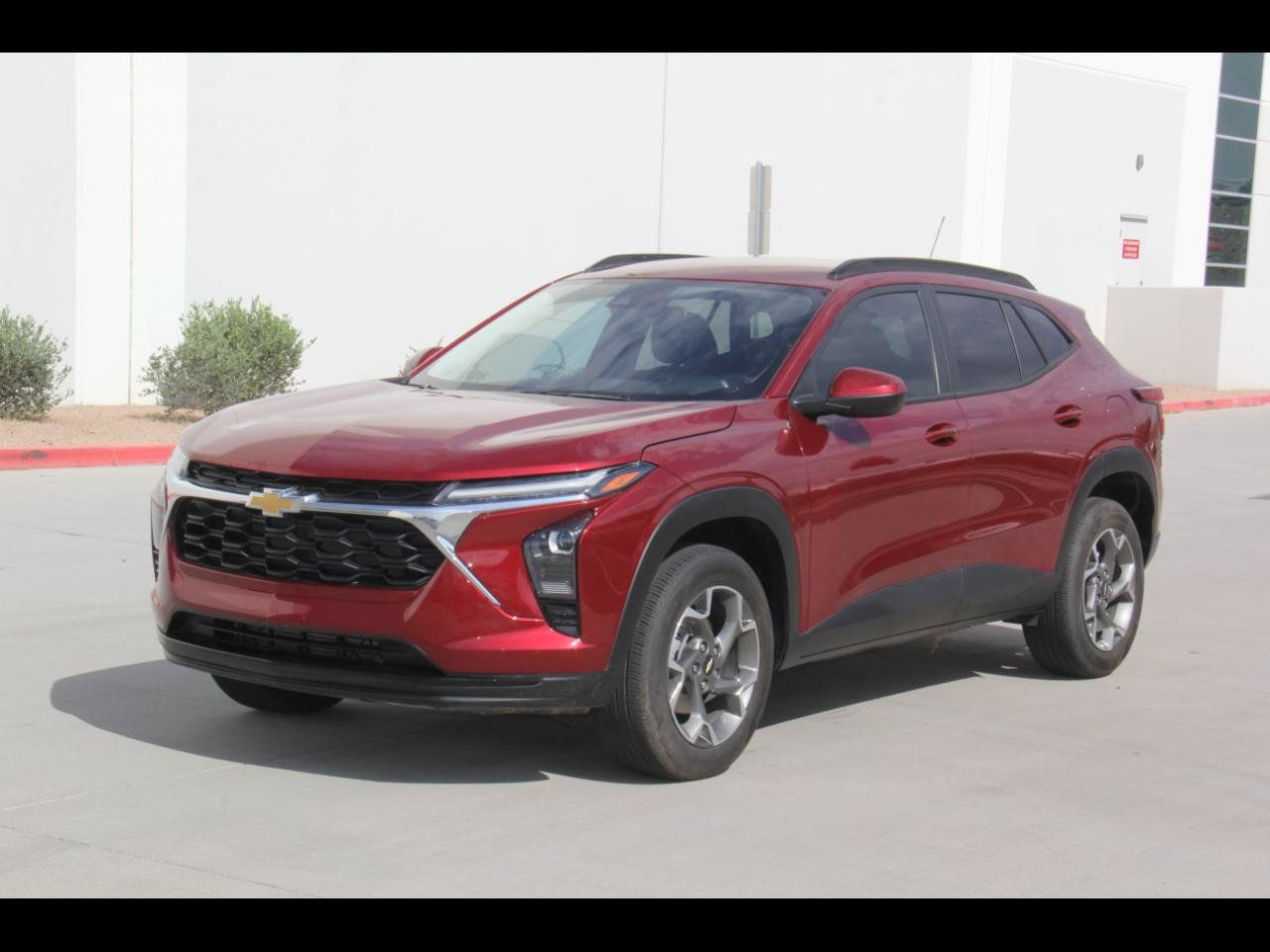 Used 2025 Chevrolet Trax LT w/ LT Convenience Package FWD image 1