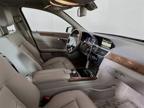 Used 2011 Mercedes-Benz E 350 4MATIC Wagon image 23
