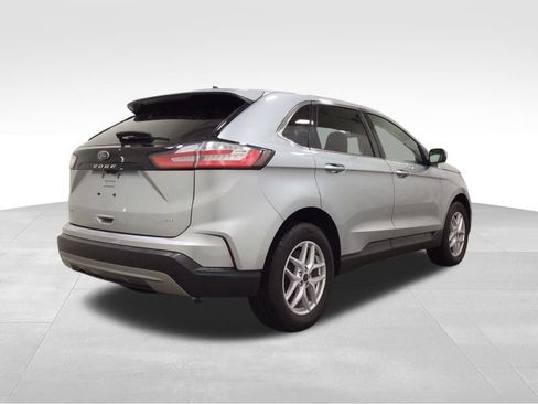 Used 2024 Ford Edge SEL AWD/4WD image 4
