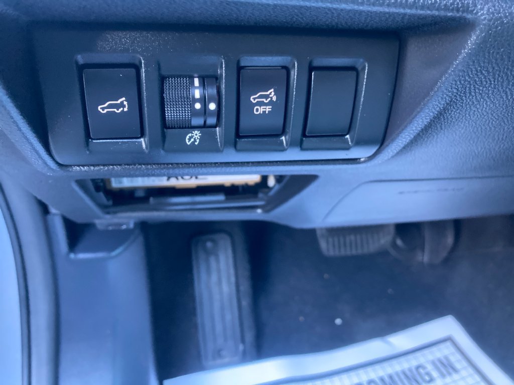 Used 2023 Subaru Outback Premium AWD/4WD image 41