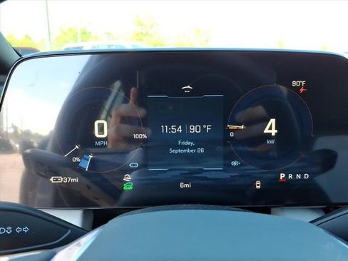 New 2026 Chevrolet Equinox EV LT image 10