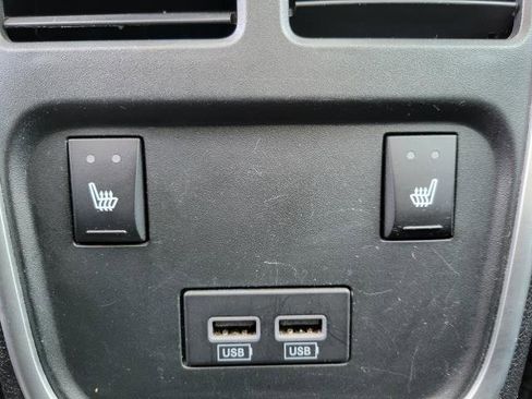 Used 2023 Chrysler 300 Touring L w/ Popular Equipment Group image 13