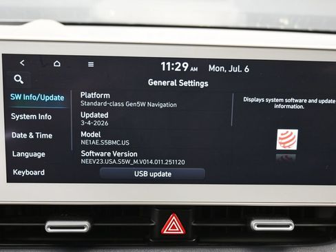 Used 2023 Hyundai Ioniq 5 Limited AWD/4WD image 28