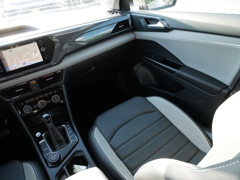 Certified 2023 Volkswagen Taos SEL AWD/4WD image 11