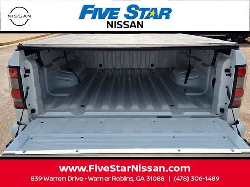 Used 2025 Nissan Frontier SV RWD image 10