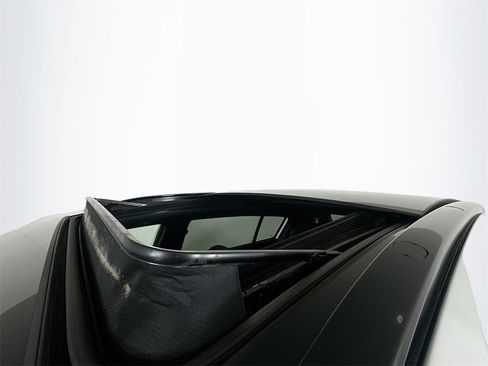 Certified 2022 Kia Sportage Nightfall Edition w/ Nighfall AWD Premium Package image 9