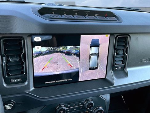 New 2025 Ford Bronco Badlands image 21