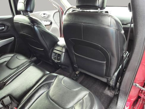 Used 2017 Jeep Cherokee Overland w/ Technology Group image 51