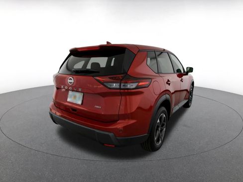 Used 2025 Nissan Rogue SV AWD/4WD image 9