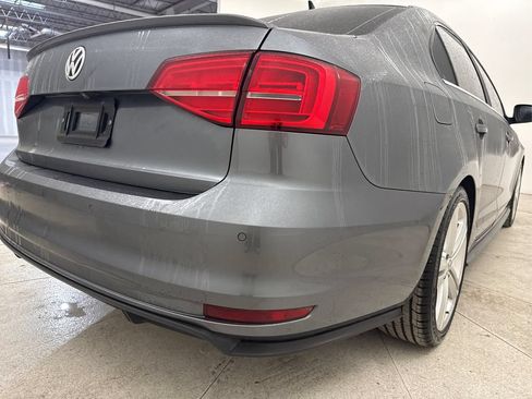 Used 2017 Volkswagen Jetta GLI FWD image 20