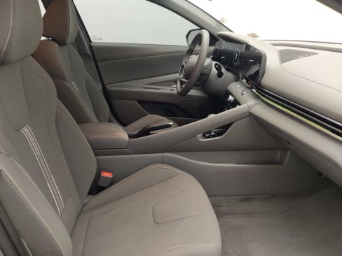 Used 2024 Hyundai Elantra SEL FWD image 21