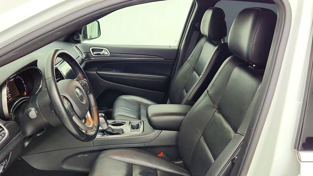 Used 2020 Jeep Grand Cherokee Limited AWD/4WD image 20