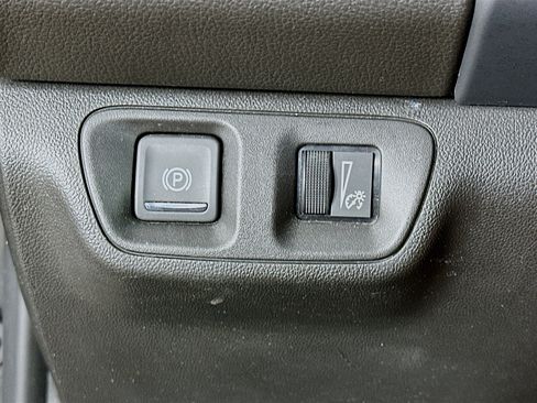 Used 2023 GMC Acadia SLT image 17