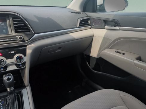 Used 2019 Hyundai Elantra SEL FWD image 32