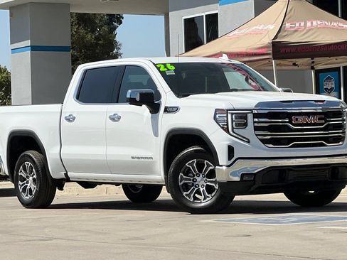 Used 2026 GMC Sierra 1500 SLT RWD image 2