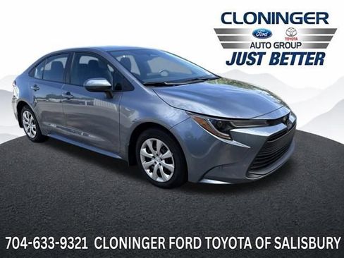 Used 2026 Toyota Corolla LE FWD image 1