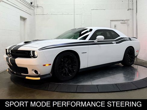 Used 2022 Dodge Challenger R/T w/ Blacktop Package image 4