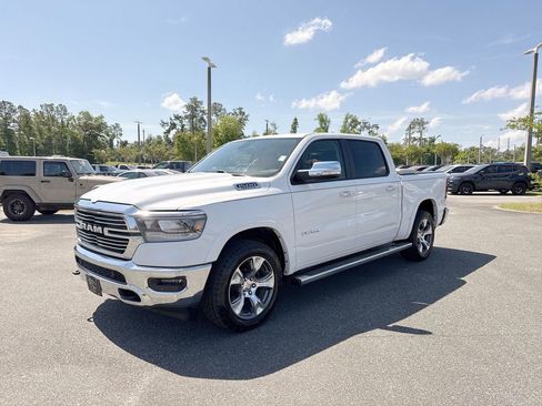 Used 2020 RAM 1500 Laramie AWD/4WD image 6
