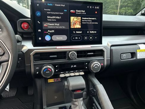 New 2026 Toyota 4Runner TRD Off-Road Premium w/ Tow Technology Package AWD/4WD image 17