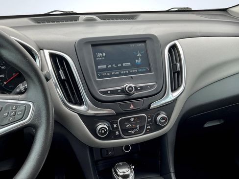 Used 2018 Chevrolet Equinox LT image 6