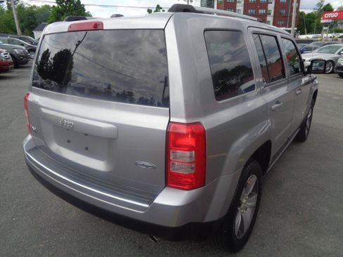 Used 2016 Jeep Patriot High Altitude AWD/4WD image 21