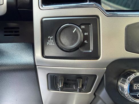 Used 2022 Ford F250 Lariat w/ Lariat Value Package image 17