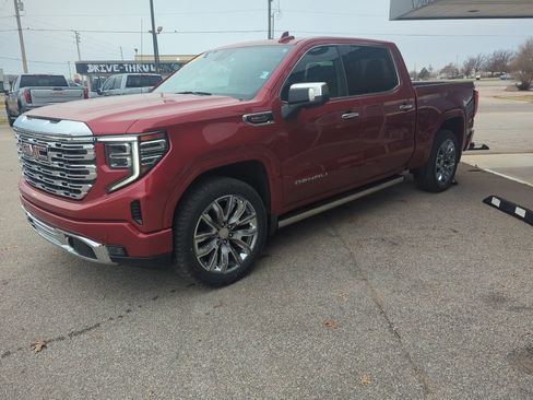 Used 2024 GMC Sierra 1500 Denali image 3