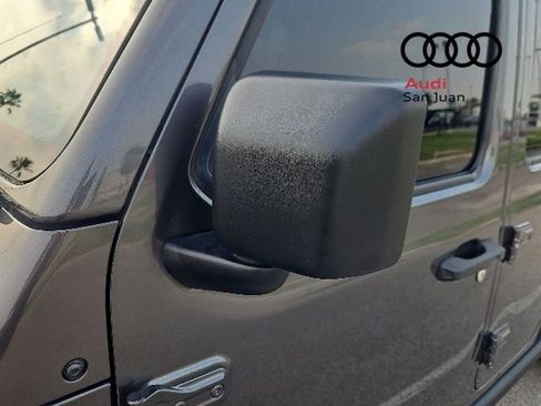 Used 2021 Jeep Gladiator Rubicon w/ Cold Weather Group AWD/4WD image 7