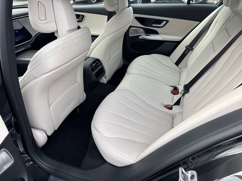 New 2026 Mercedes-Benz E 450 4MATIC Sedan image 23