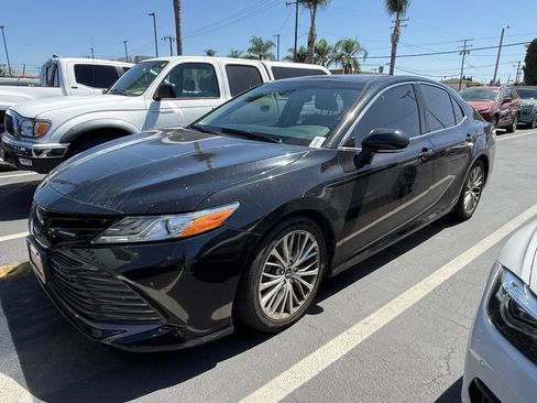 Used 2018 Toyota Camry XLE w/ Protection Package (Q2) FWD image 3