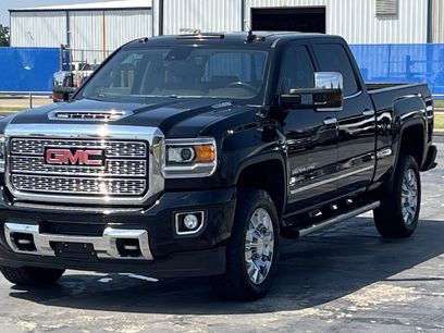 Used 2019 GMC Sierra 2500 Denali w/ Duramax Plus Package
