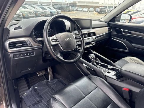 Used 2022 Kia Telluride SX w/ Nightfall Edition Package AWD/4WD image 17