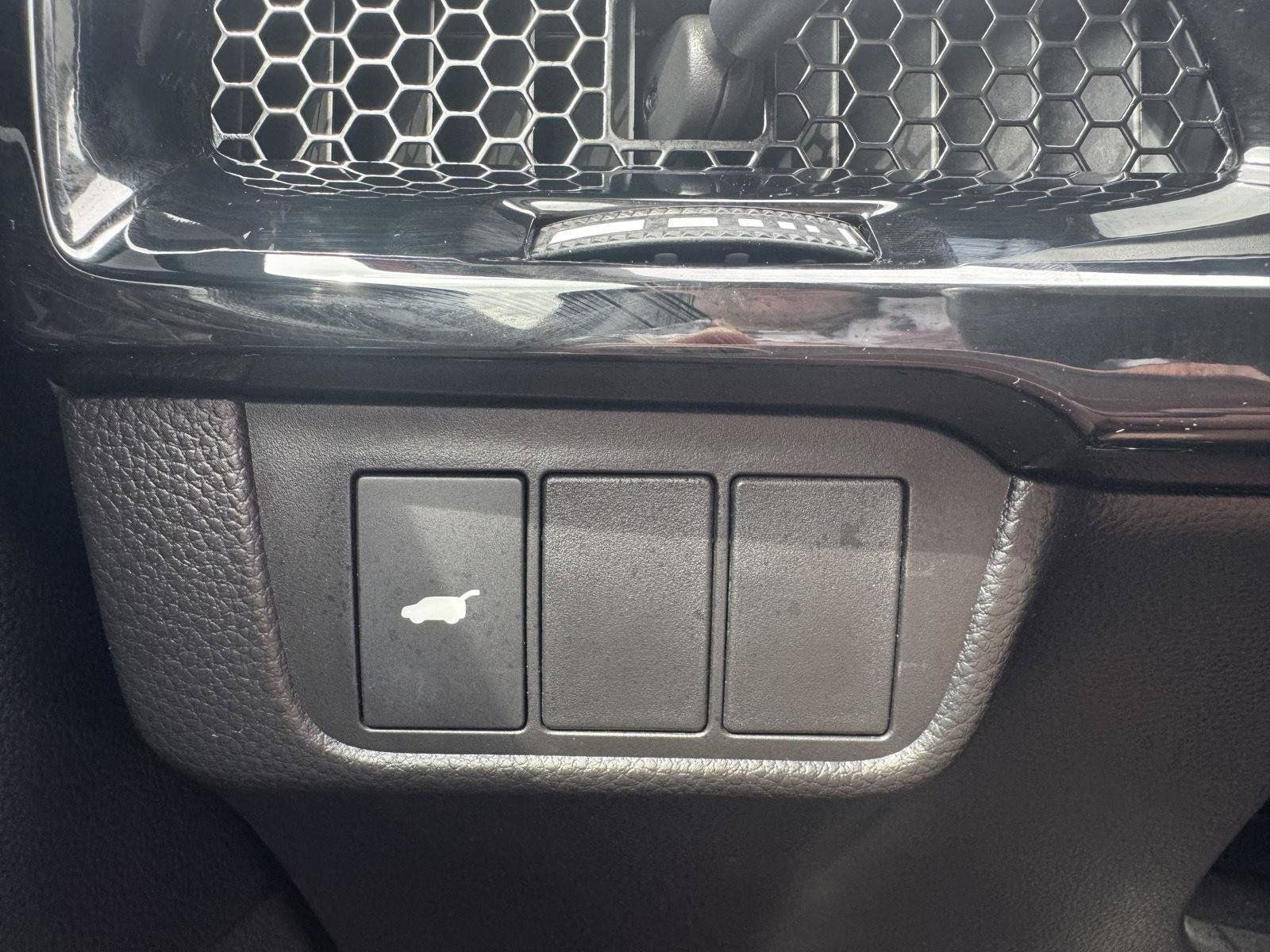 Used 2026 Honda CR-V EX-L image 17