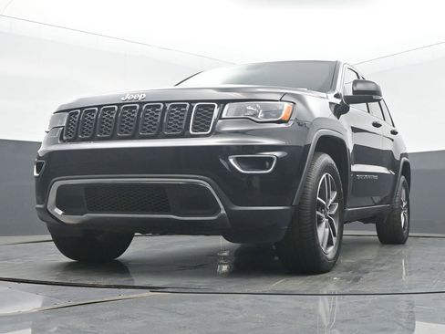 Used 2022 Jeep Grand Cherokee Limited image 17