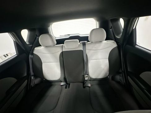 Used 2019 Kia Soul FWD image 23