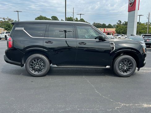 New 2025 Nissan Armada SV image 7