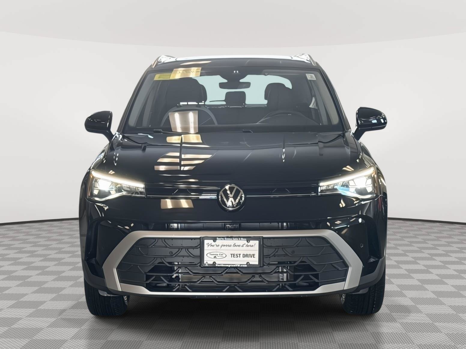 New 2026 Volkswagen Taos SE AWD/4WD image 2
