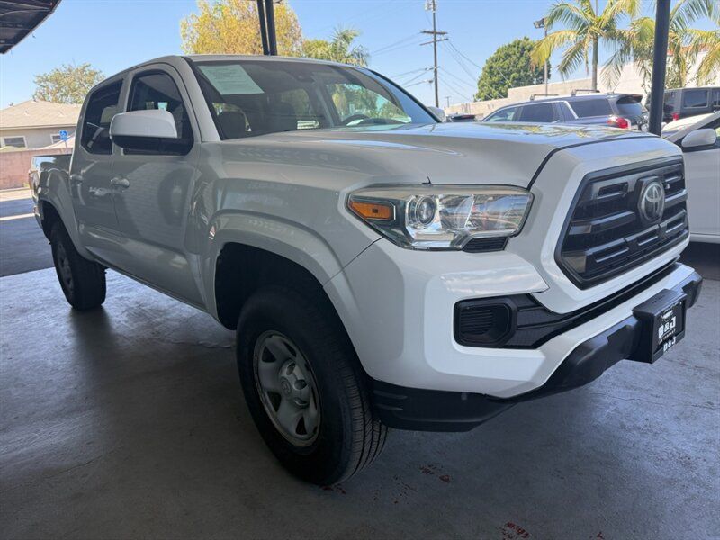 Used 2019 Toyota Tacoma SR AWD/4WD image 10