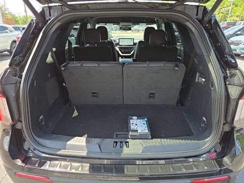 Used 2026 Ford Explorer Platinum AWD/4WD image 9