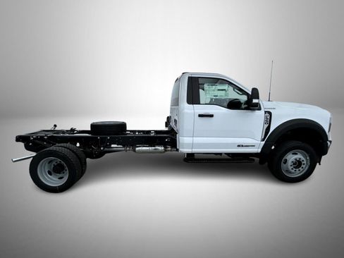 New 2026 Ford F550 4x4 Regular Cab Super Duty image 4