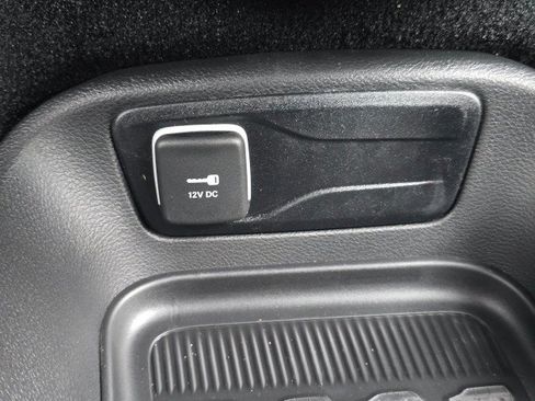 New 2026 Chrysler Voyager LX FWD image 40