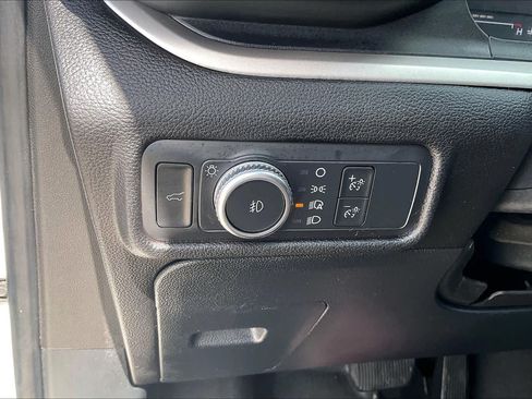 Used 2022 Ford Explorer XLT w/ Equipment Group 202A RWD image 24