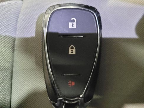 Used 2021 Chevrolet Equinox LS AWD/4WD image 32